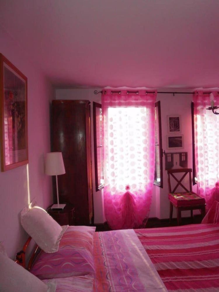 Double Or Twin Room, Shared Bathroom photo 2