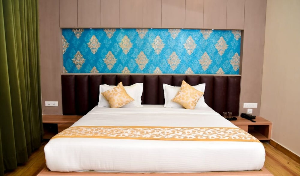 Deluxe Room - Photo 3