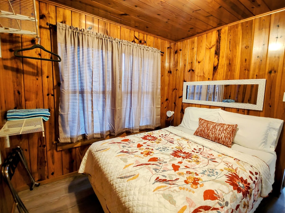 Cabin photo 1