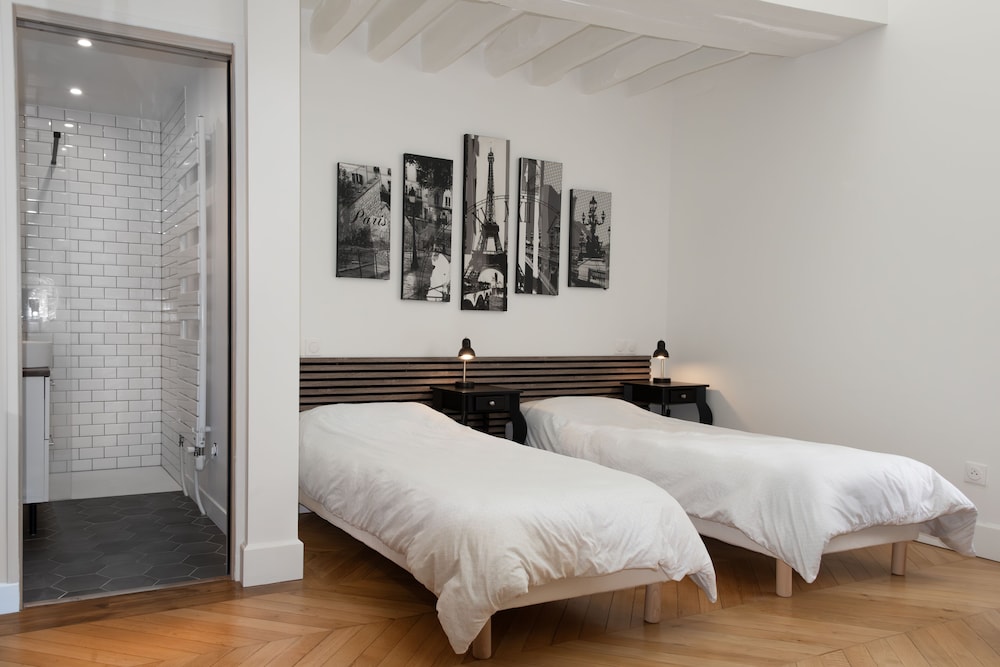 Double or Twin Room - Photo 2
