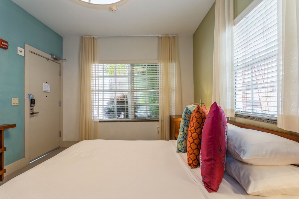 Accessible Queen Room (Self Check-in)