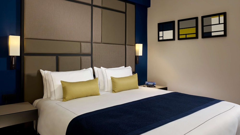 Executive Triple Room, 1 King Bed photo 2