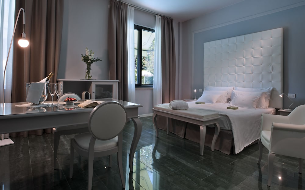 Executive Studio Suite