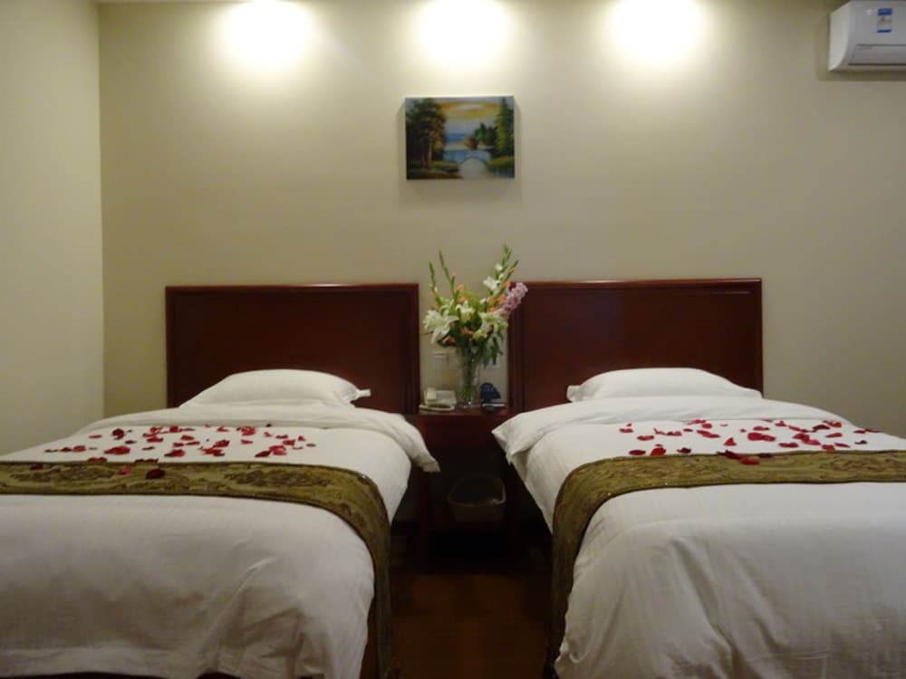 Business Twin Room photo 3