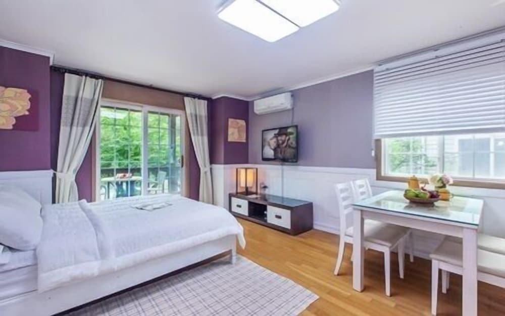 Room (Salmon) photo 1
