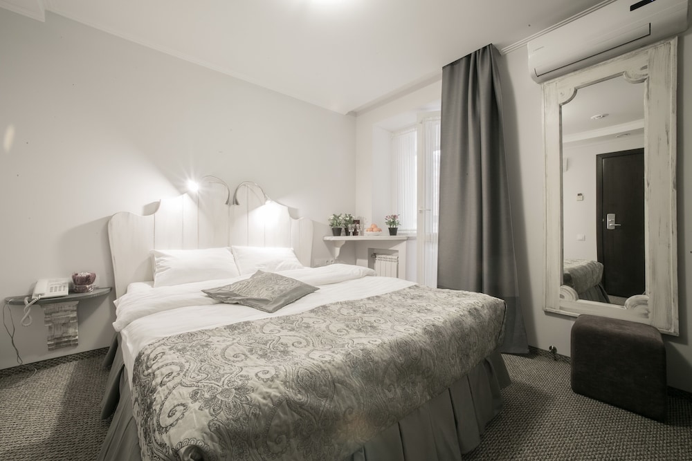 Economy Double Room photo 1