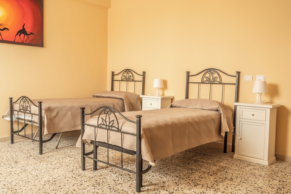 Apartment, 2 Bedrooms, Ground Floor