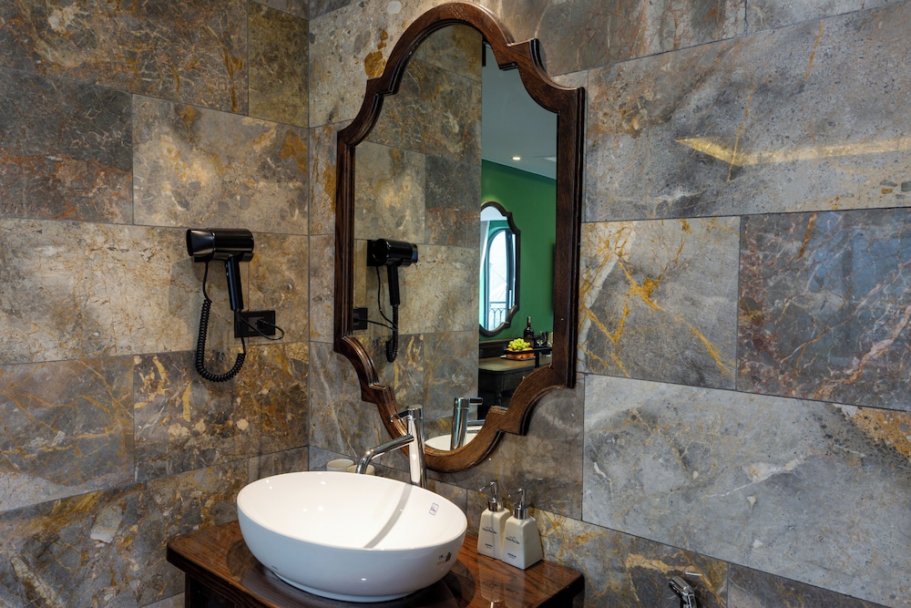 Deluxe Triple Room, Mountain View - Photo 2