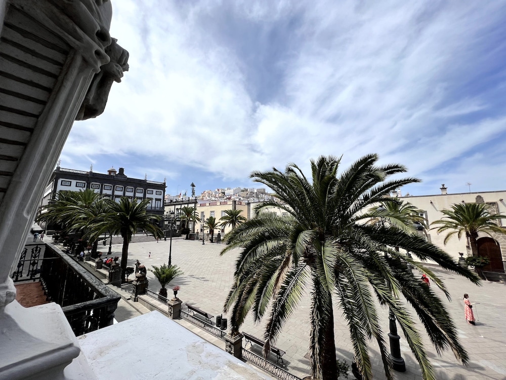 Panoramic Triple Room, Balcony, City View photo 3