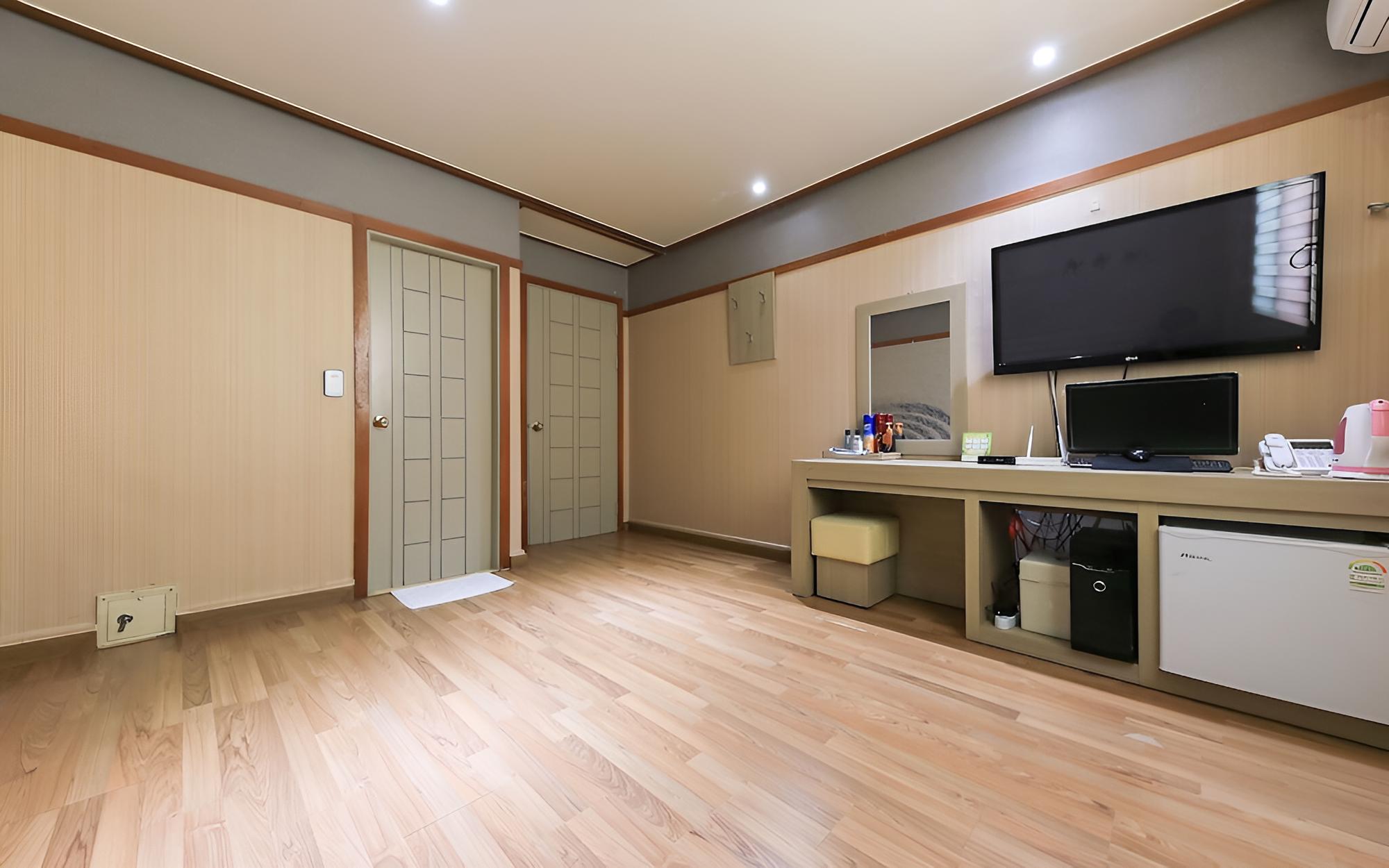 Room (Ondol Room) photo 3