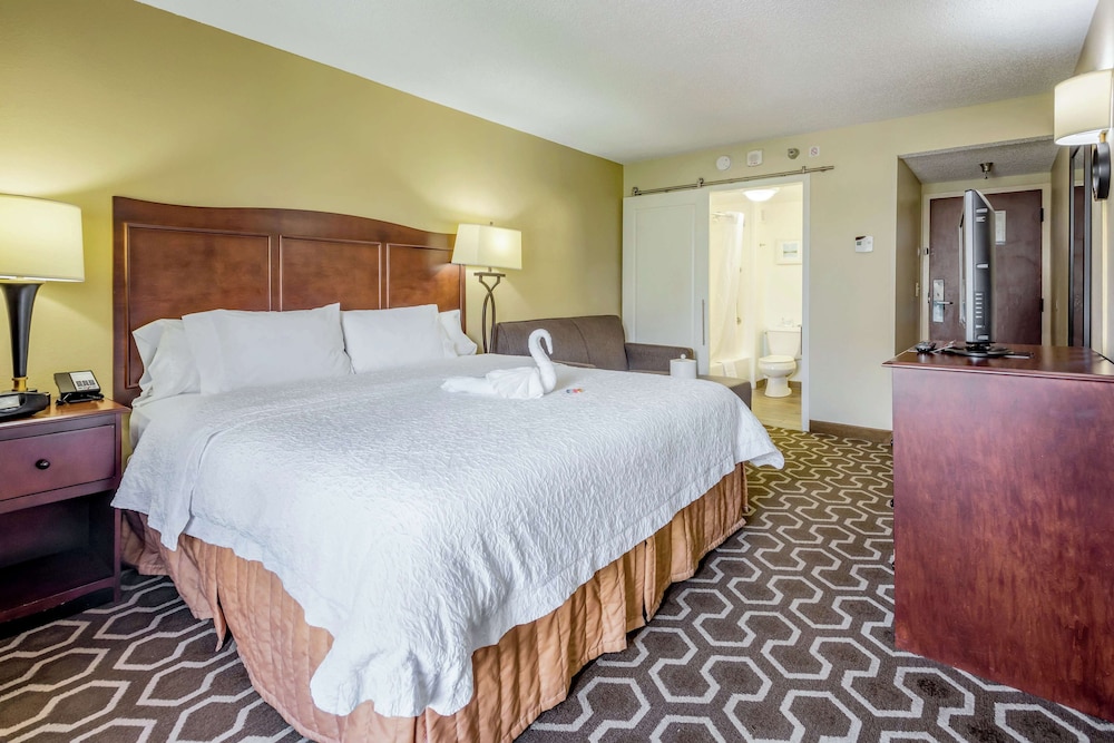 Room, 1 King Bed (Study) - Photo 3