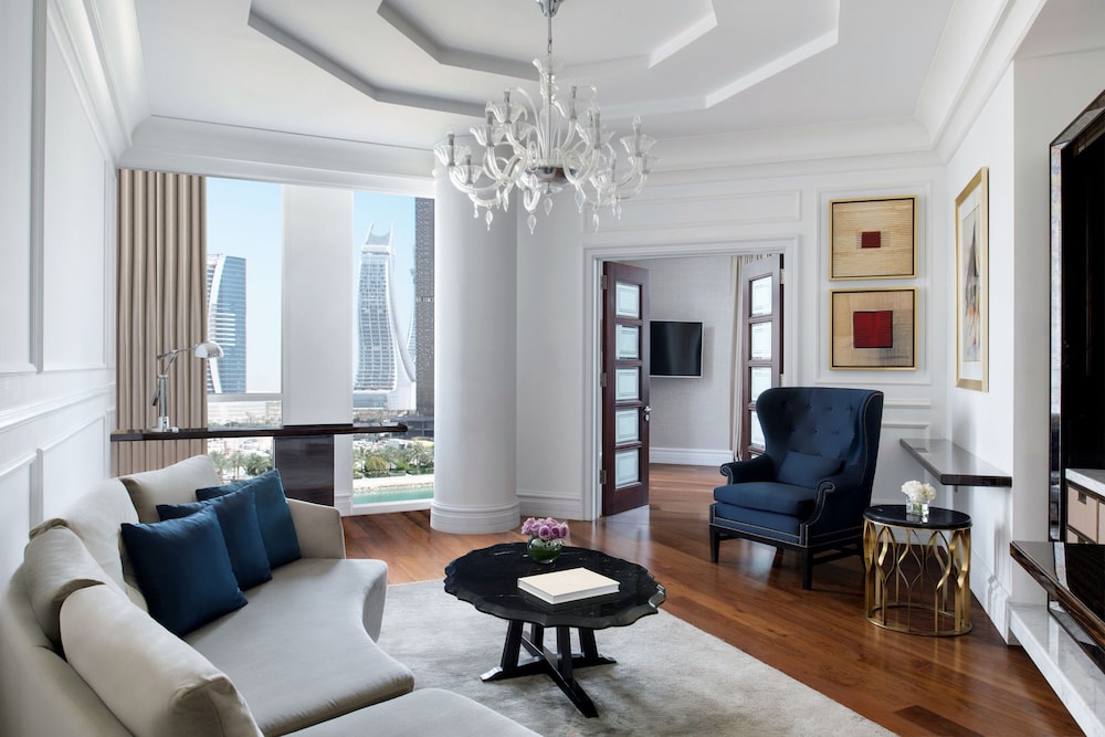 Junior Suite, 1 Bedroom - Photo 2
