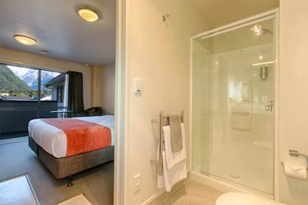 Studio, 1 King Bed, Mountain View - Photo 7