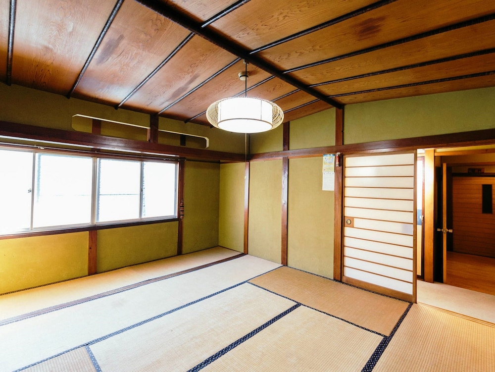 Japanese Style Mixed Dormitory photo 1