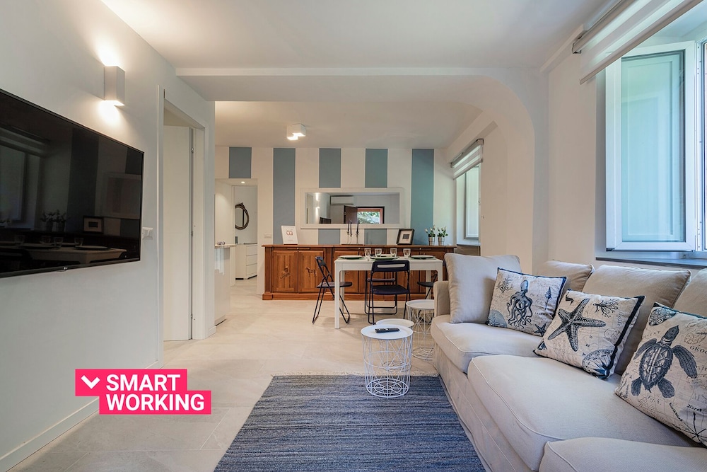 Apartment, Canal View