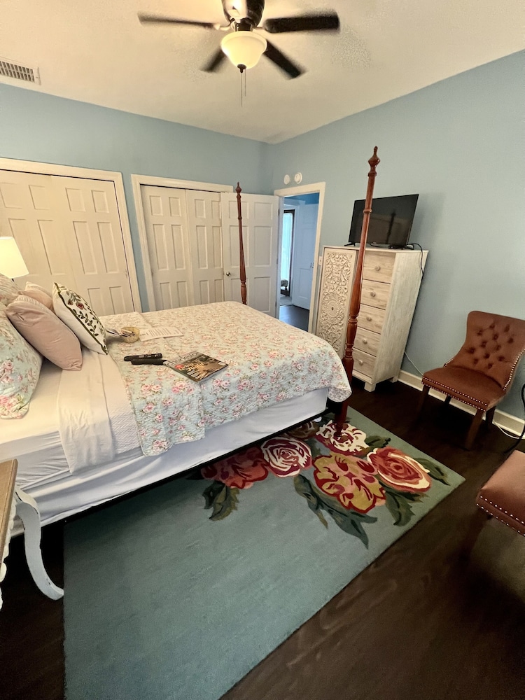 Comfort Room photo 1