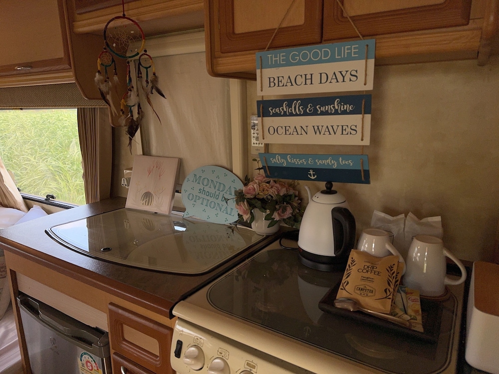 Campervan Riverfront for 2 - Photo 11