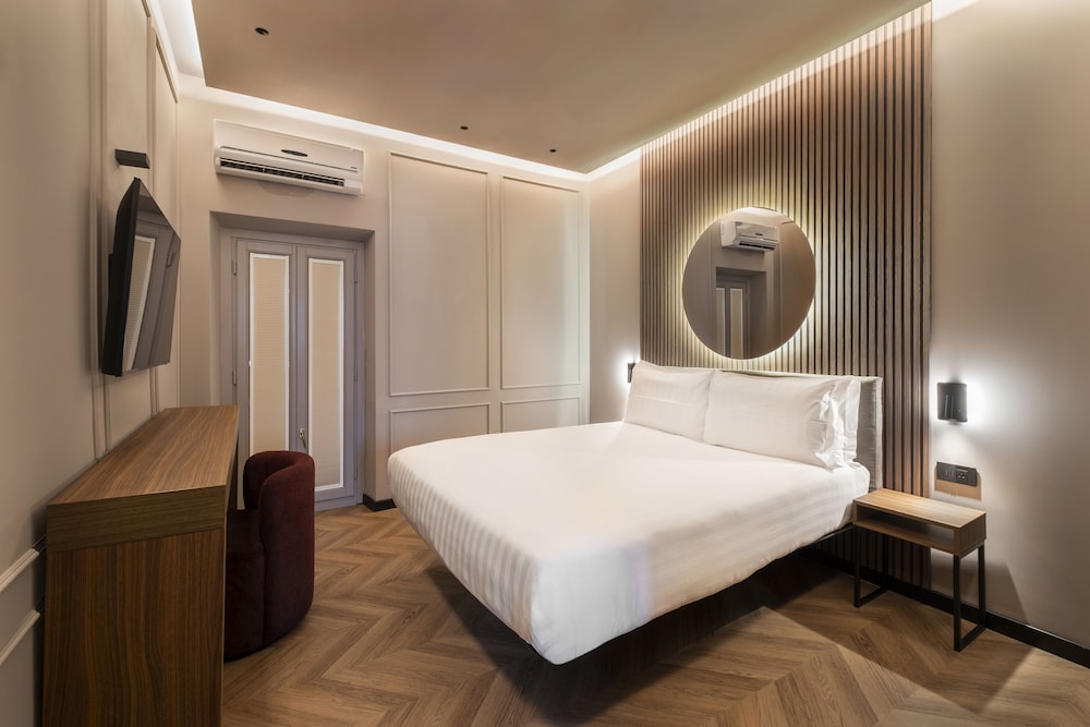 Luxury House photo 3