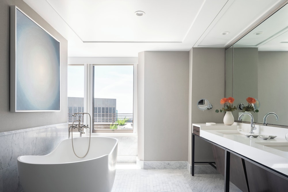 Suite, Terrace (Embarcadero)