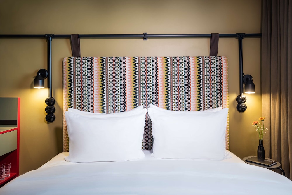 Room, 1 King Bed (View High Floor) - Photo 2