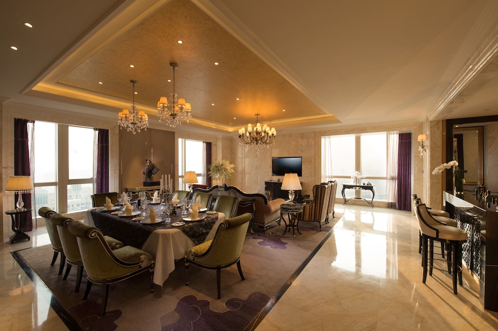 Presidential Suite photo 2