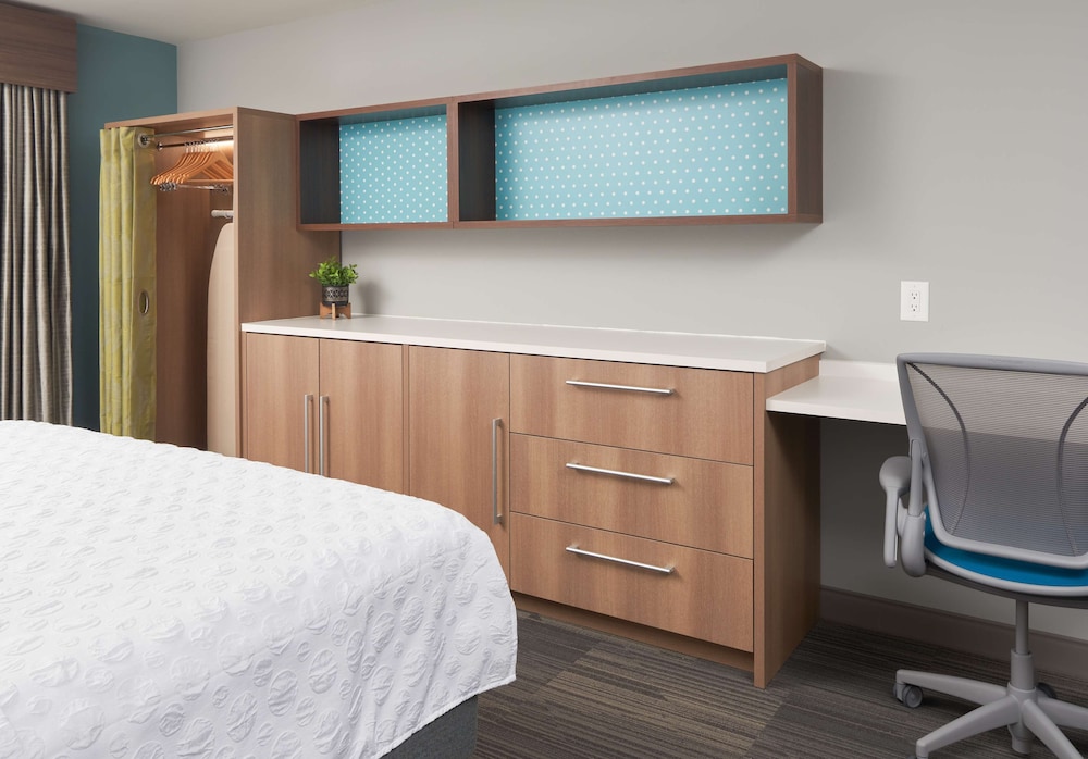 Studio Suite, 1 King Bed, Non Smoking - Photo 2