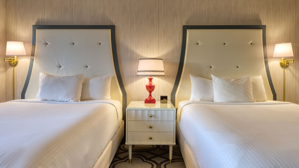 Bordeaux Attraction View Room 2 Queens - Photo 4