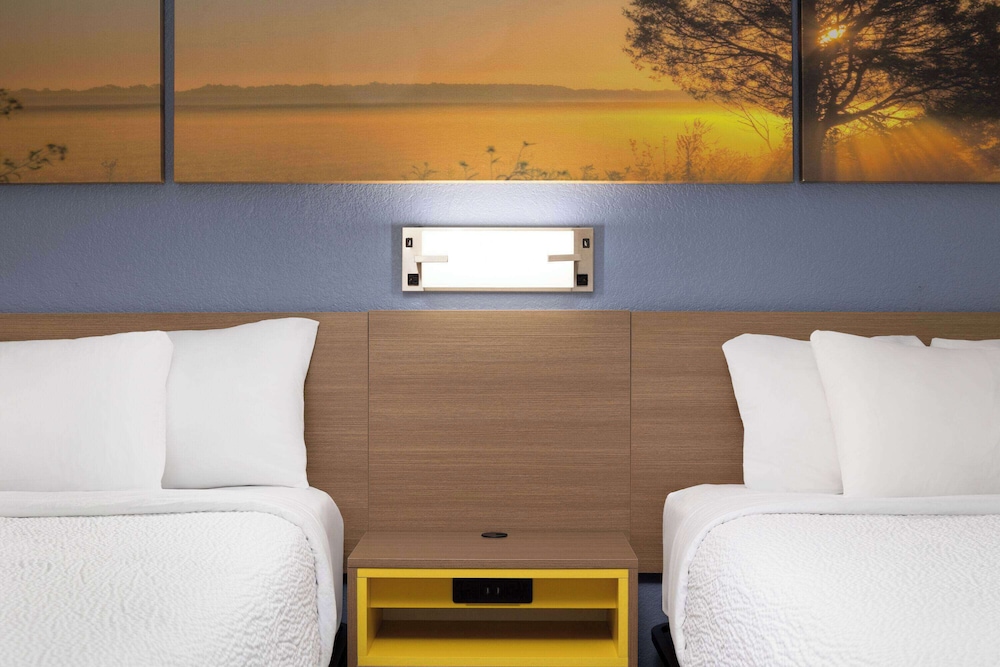 Room, 2 Double Beds, Accessible - Photo 5