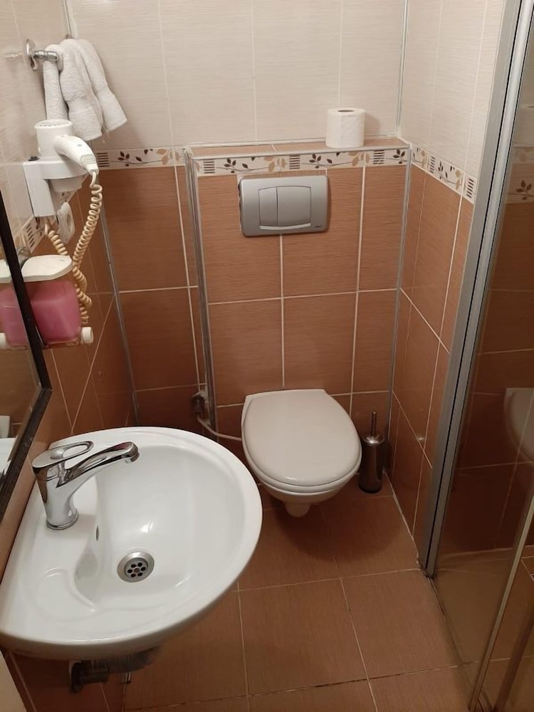 Standard Triple Room photo 3