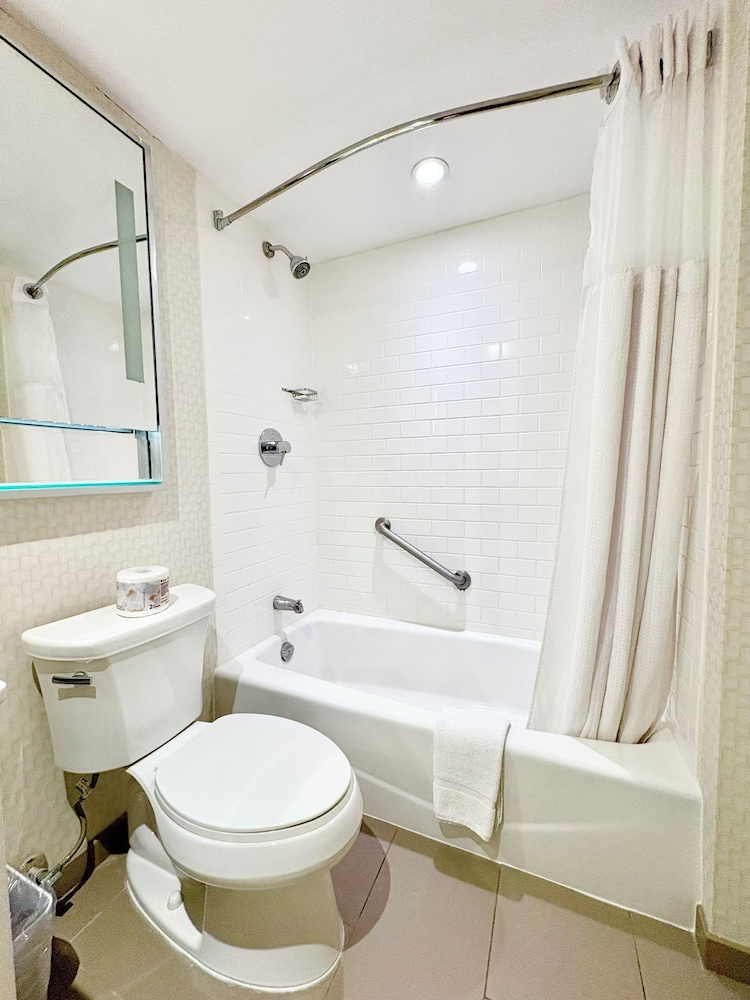 Superior Room, 1 Queen Bed with Sofa bed, Non Smoking - Photo 4