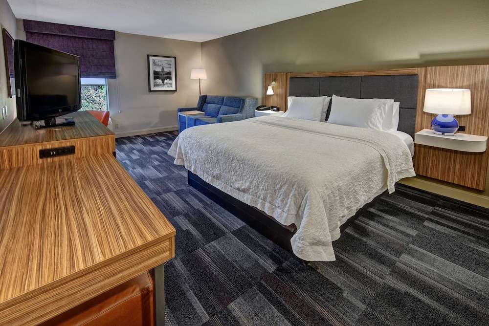 Room, 1 King Bed, Non Smoking - Photo 2