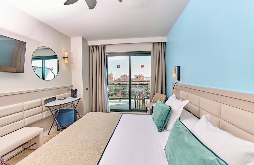 Superior Room - Photo 11