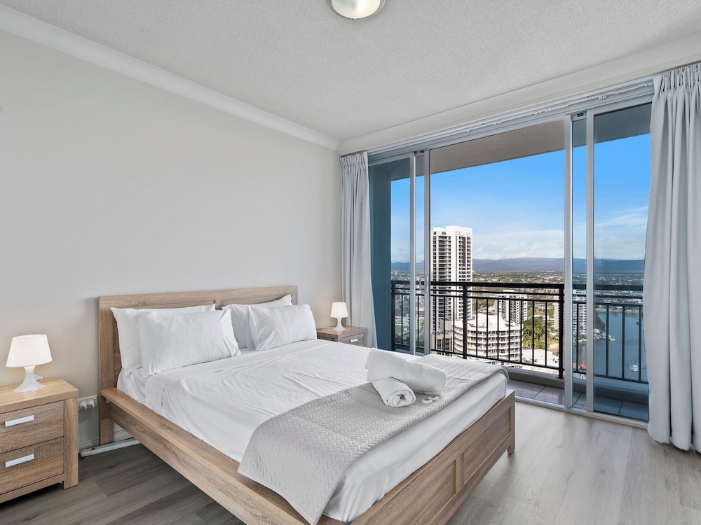 Two-Bedroom Apartment (High Floor) photo 2