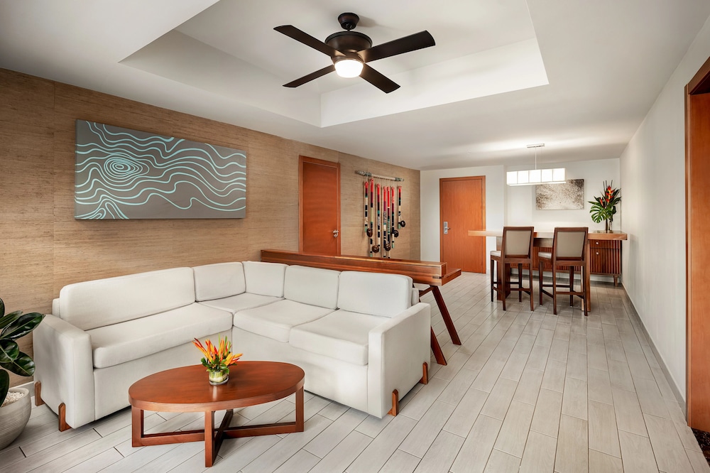 Preferred Club Master Suite Swim Out photo 2