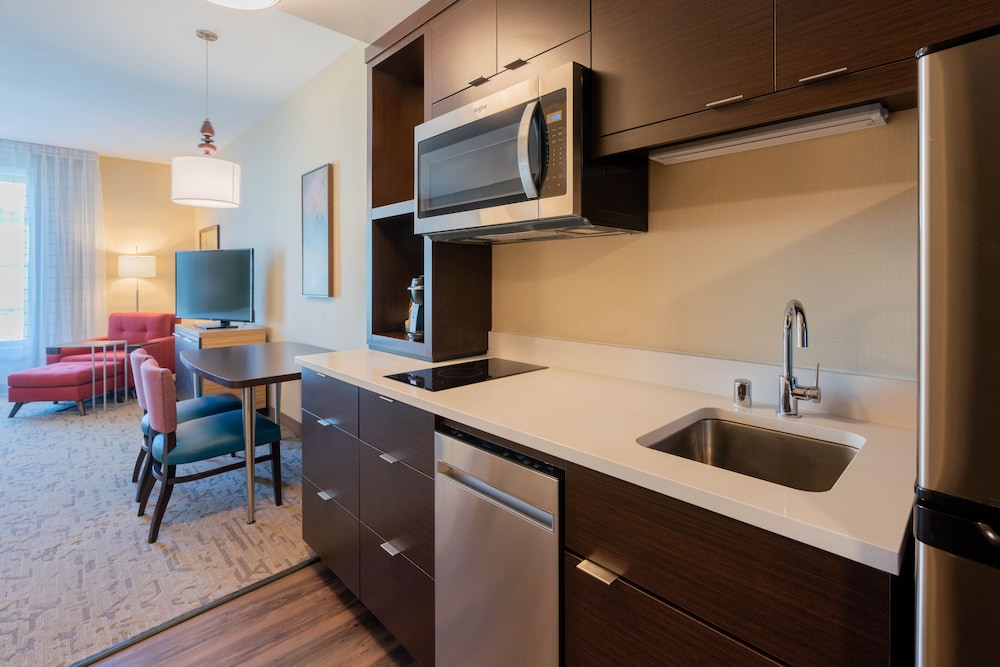 Studio, 2 Queen Beds (Mobility/Hearing Accessible, Tub) - Photo 4