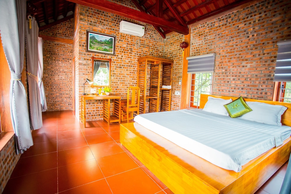 Deluxe Double Bungalow photo 3