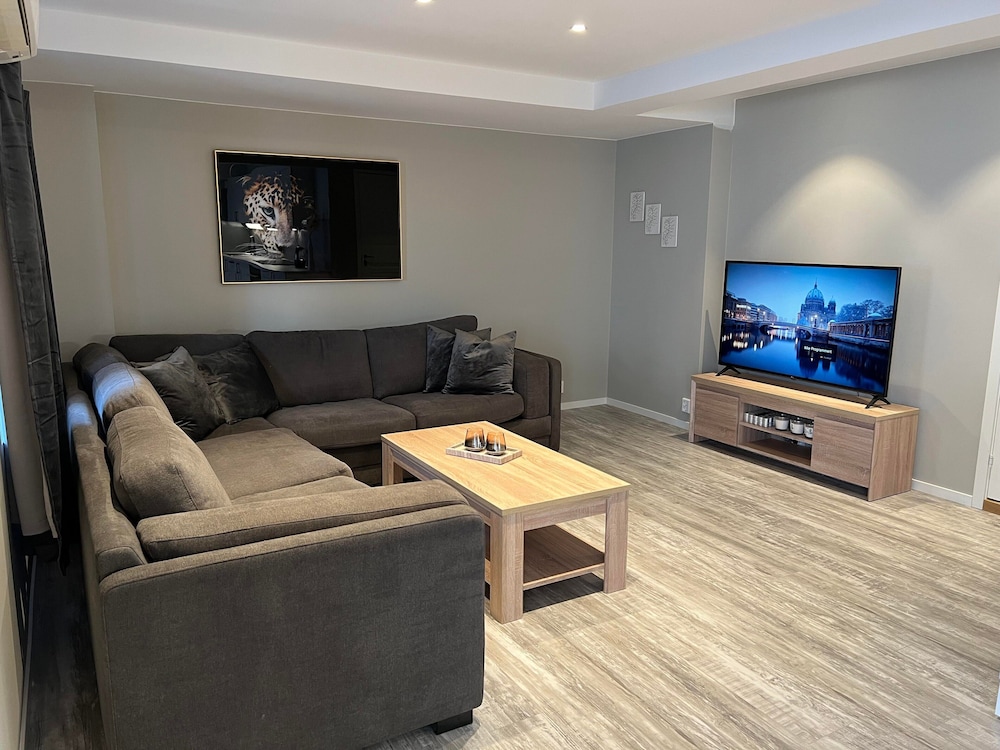 Apartment photo 1