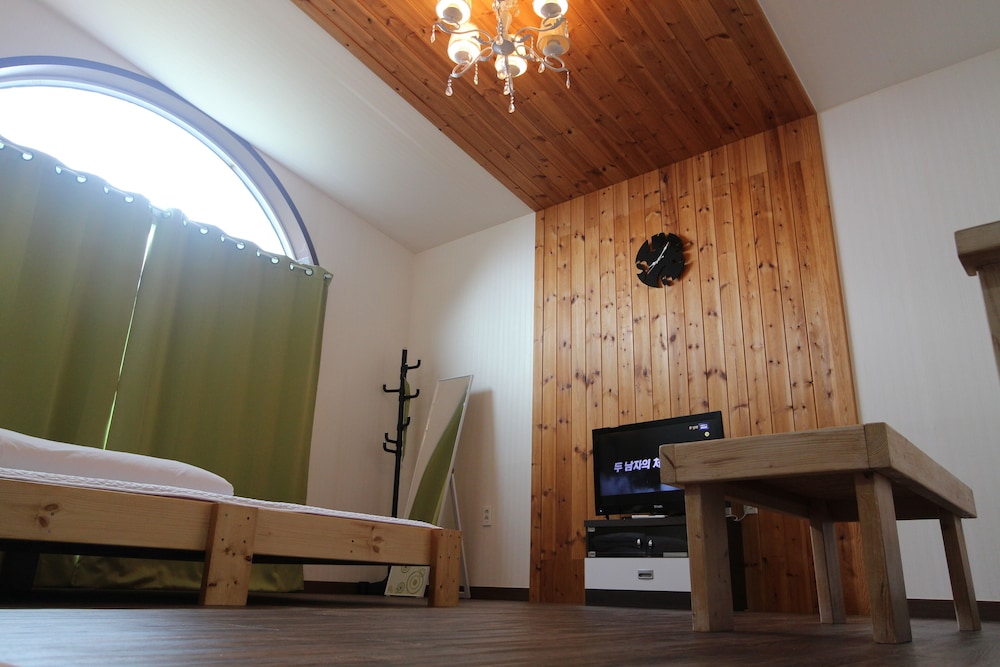 Basic Double Room - Photo 1