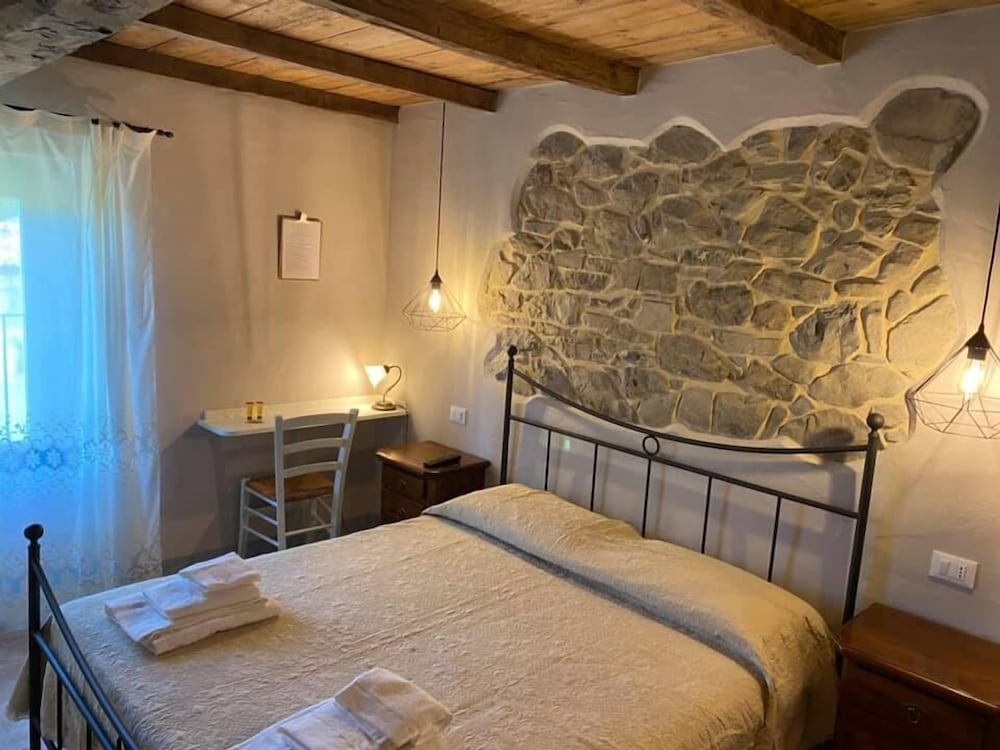Deluxe Room, Hill View