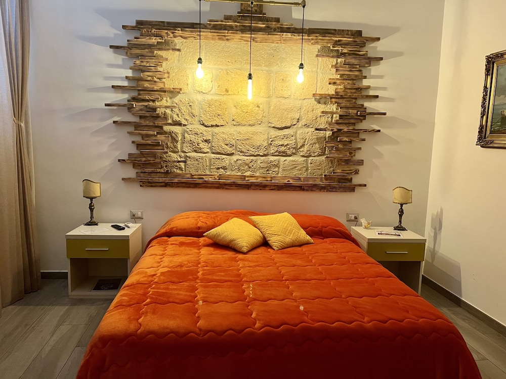 Luxury Triple Room, Ensuite, Mountainside