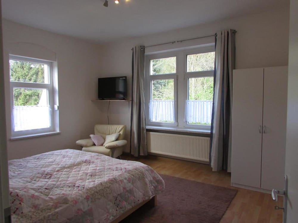 Basic Triple Room, Multiple Beds, Non Smoking, Garden View