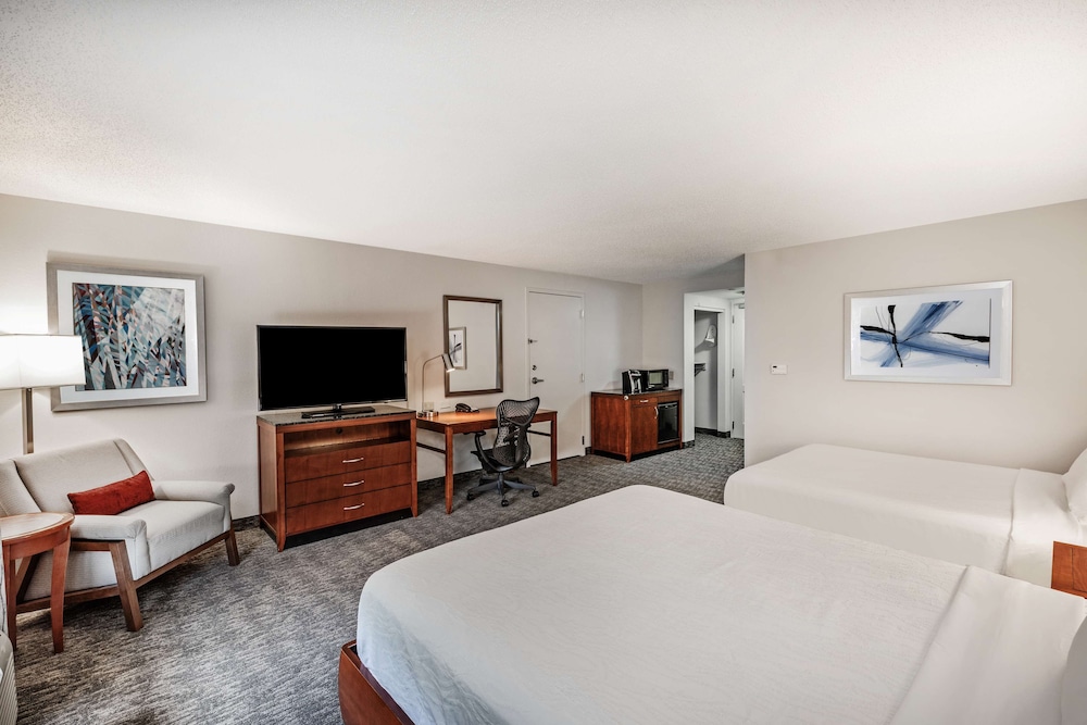 Room, 2 Queen Beds, Accessible - Photo 2