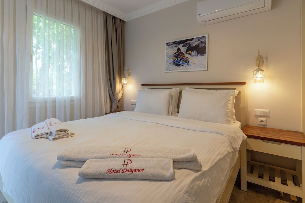 Standard Triple Room, Garden View