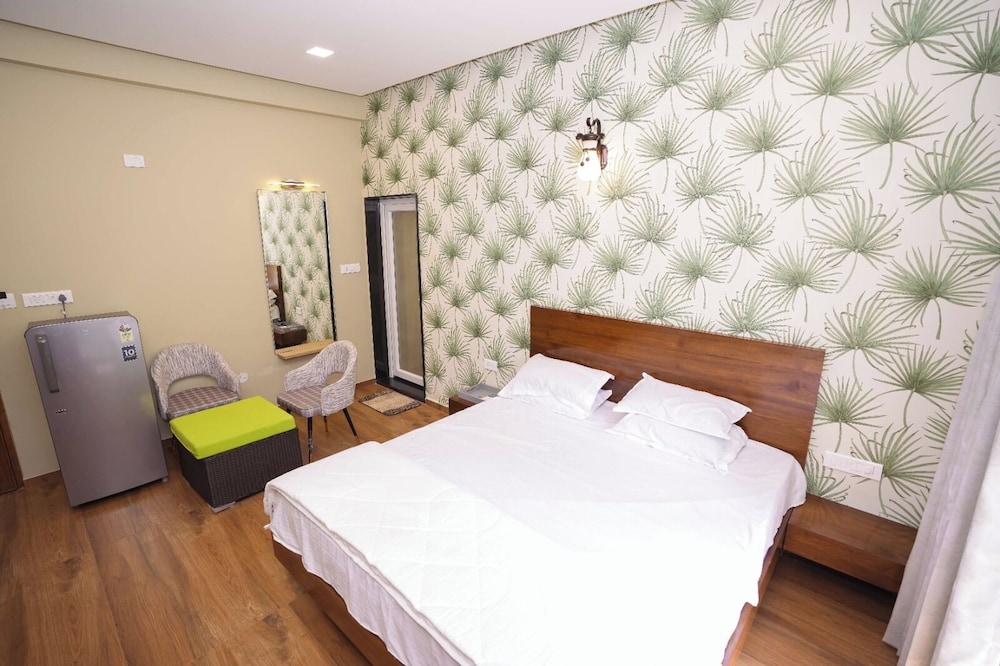 Classic Quadruple Room, Balcony, Garden View