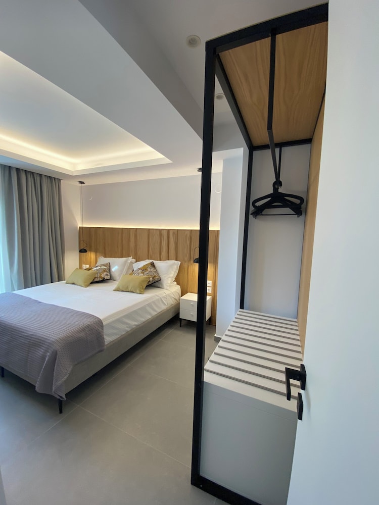 Luxury Suite photo 1