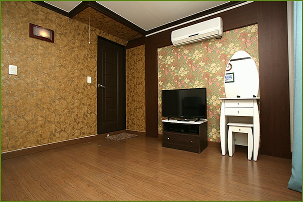 Duplex photo 1