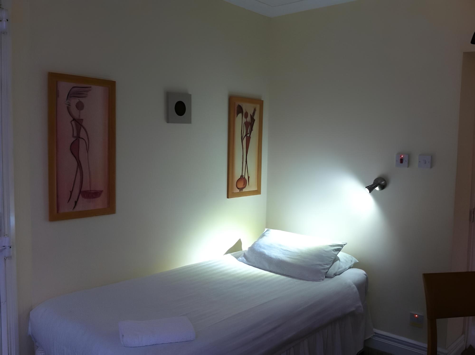 Standard Triple Room, Multiple Beds photo 1
