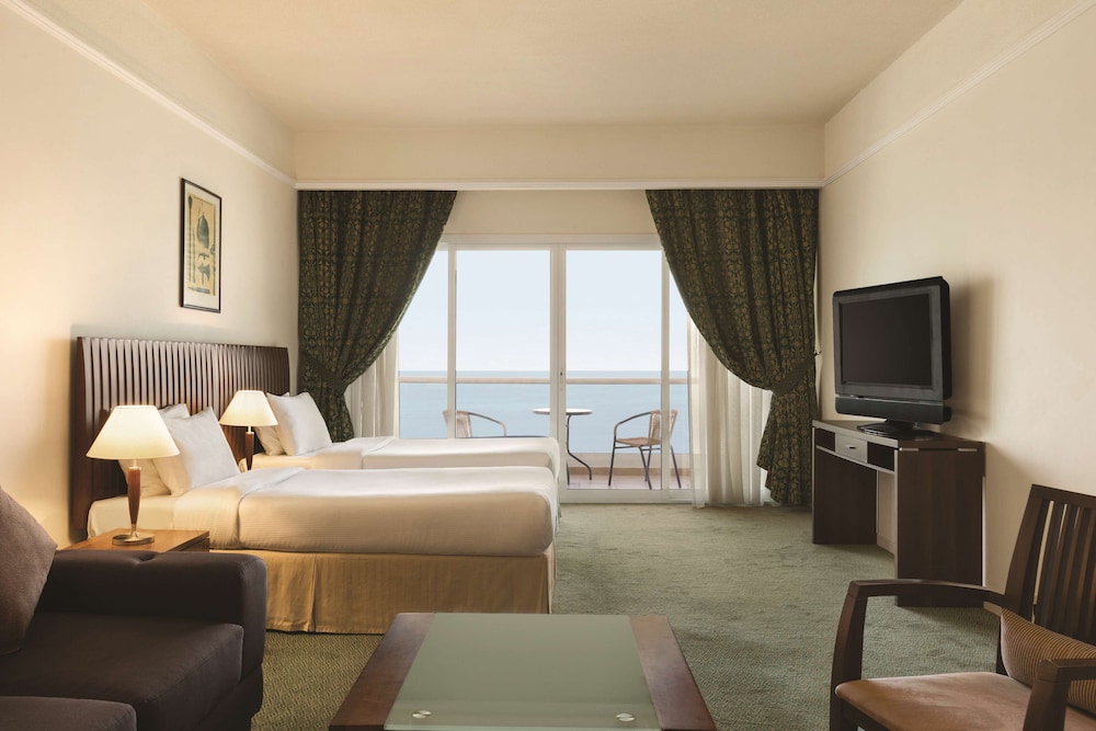 Standard Twin Room, City View photo 1
