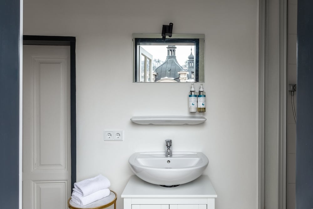 1 Bedroom Apartment, Balcony - Duplex photo 3