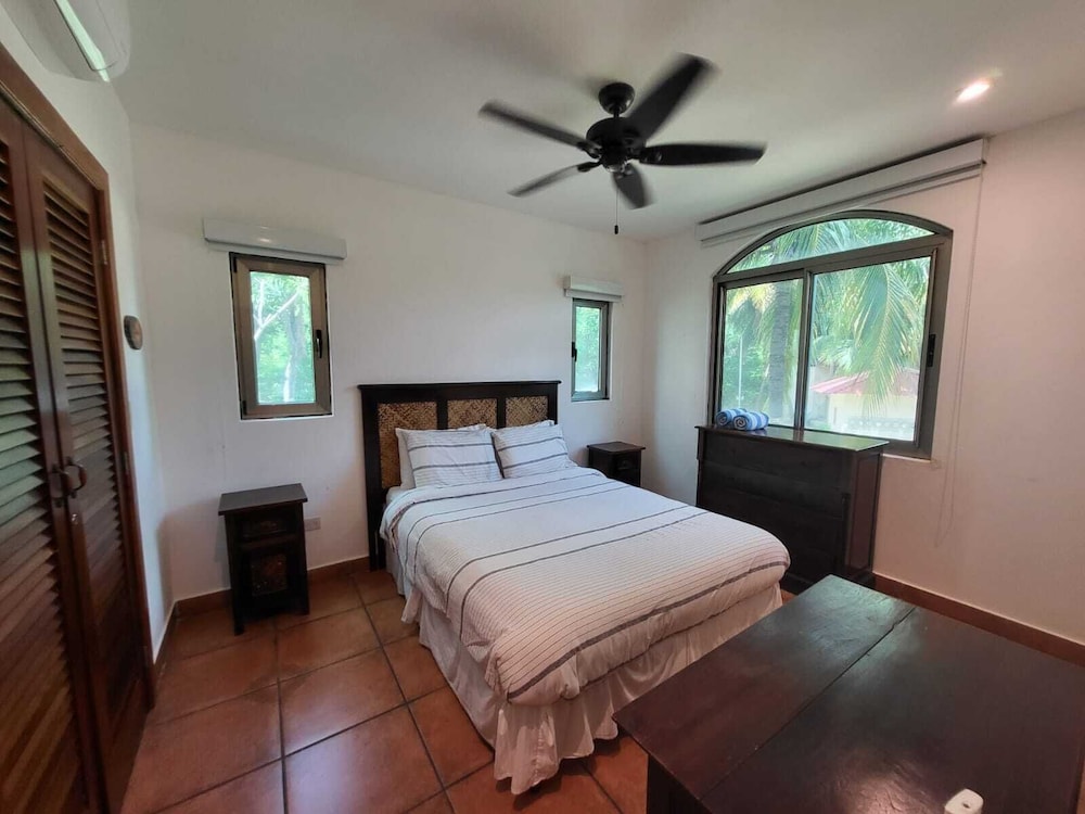 Standard Condo, 2 Bedrooms, Beachfront photo 1